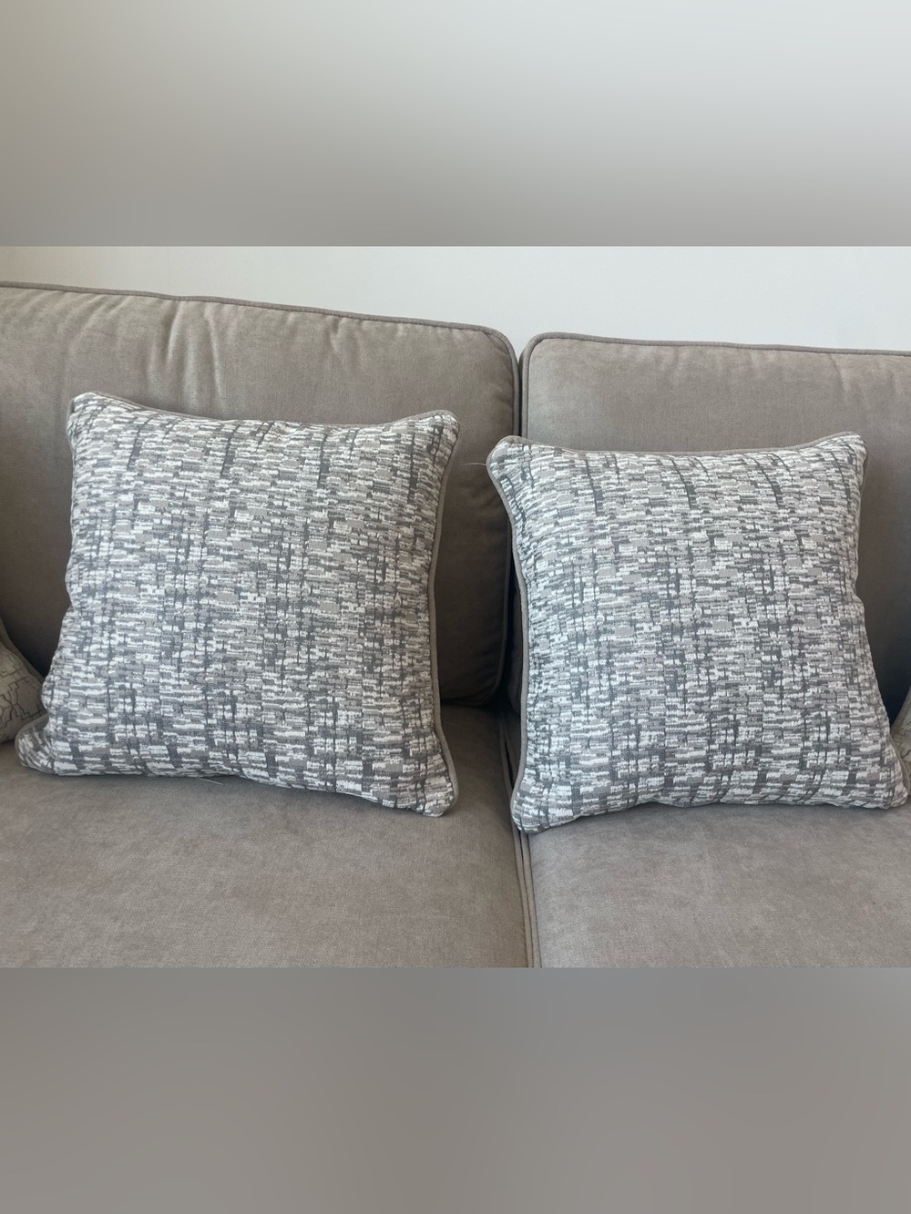 NWOT Neutral Gray Patterned Throw Pillow Pair